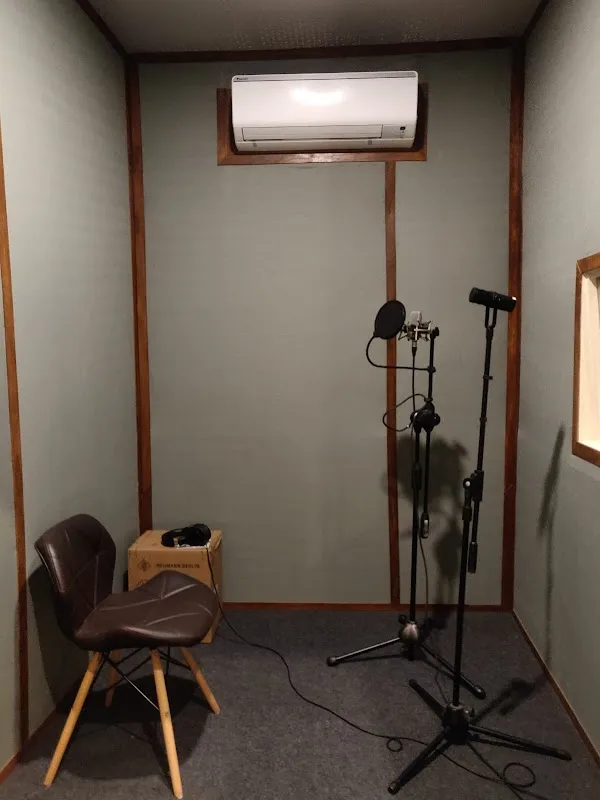 Square Wave Studios - Music and Film dubbing studio