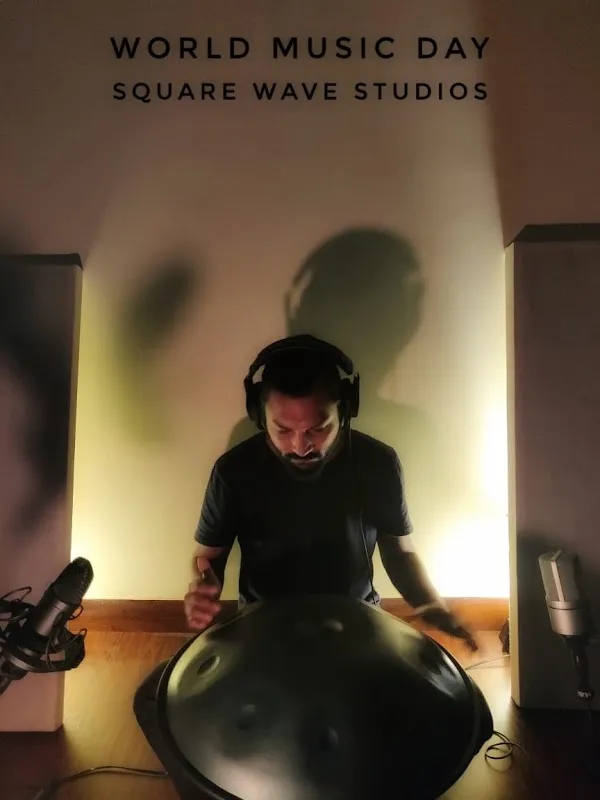 Square Wave Studios - Music and Film dubbing studio