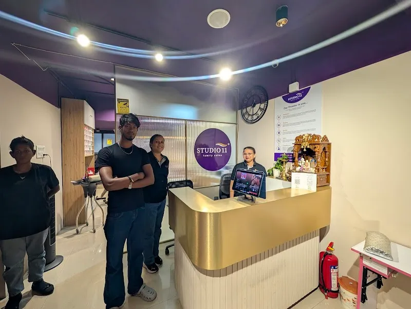 STUDIO11 Family Salon Santacruz East