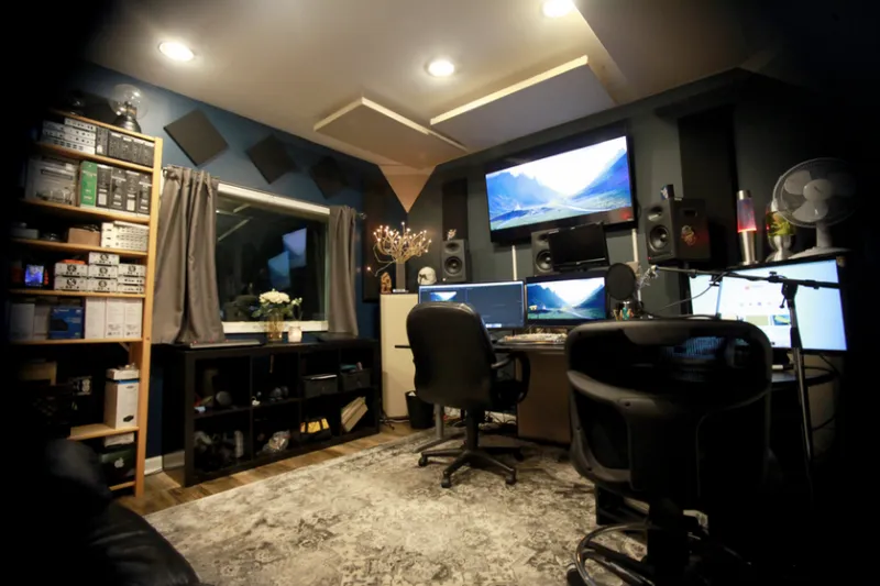 Red Line Studios, Inc.