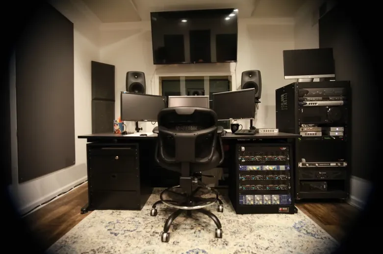 Red Line Studios, Inc.