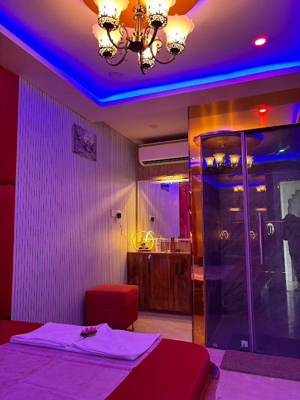 Wings Spa - Best Spa in Aliganj | Spa Near me | Thai Spa in Nirala Nagar | Spa Centre