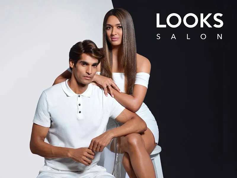 Looks Salon Pvr Saket