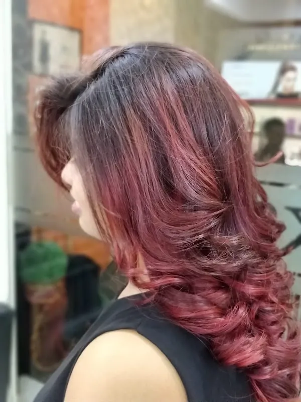 Looks Salon Pvr Saket
