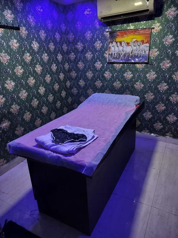 Lipsy Thai Spa