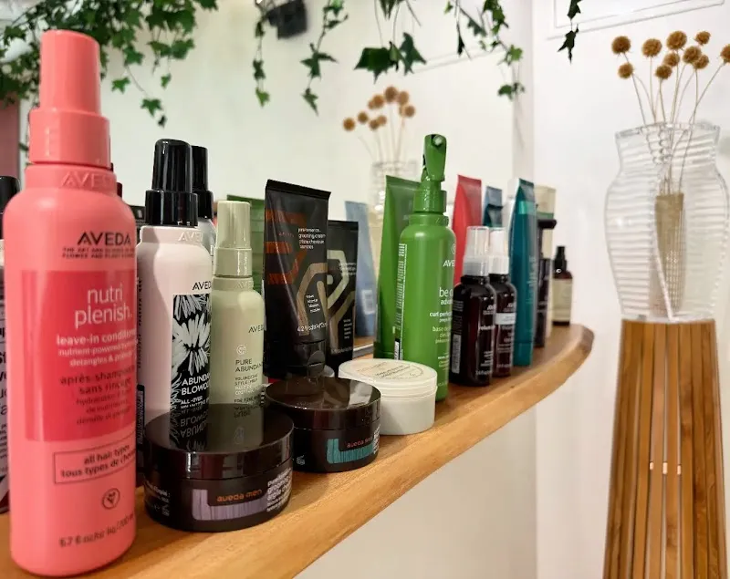 KÉVIN BROUSTAU - Coiffeur Visagiste Coloriste Barbier | AVEDA | Bassins à flot