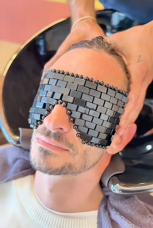 KÉVIN BROUSTAU - Coiffeur Visagiste Coloriste Barbier | AVEDA | Bassins à flot