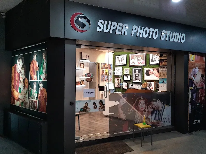 Super Colour Lab & Studio