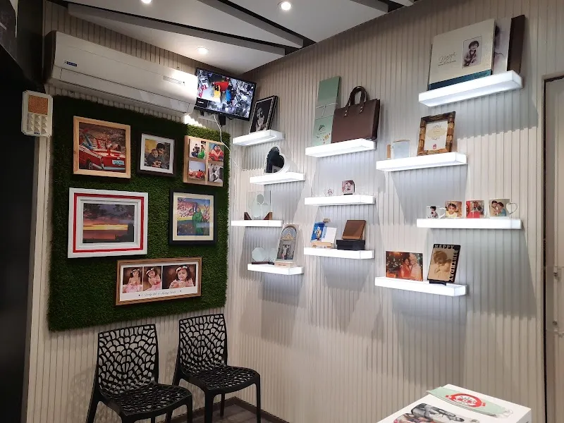 Super Colour Lab & Studio