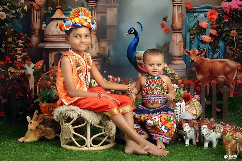 Super Colour Lab & Studio