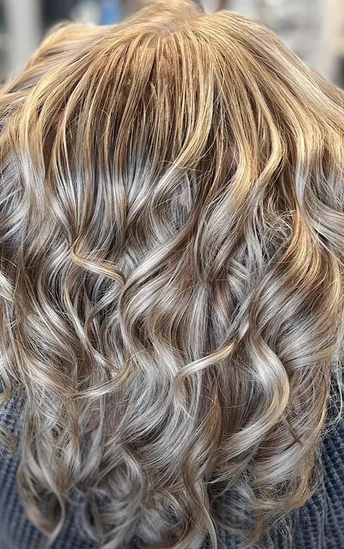 Lux Salon