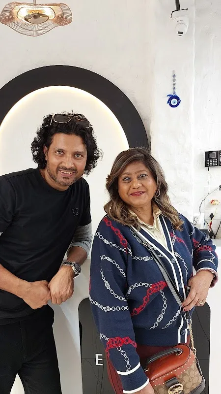 EMPORIO SALON IN GREATER KAILASH