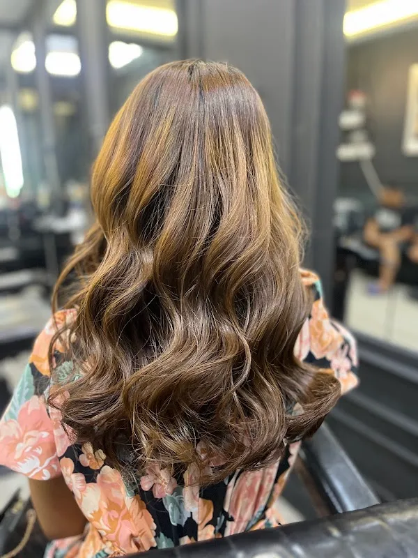 MK HAIR STUDIO