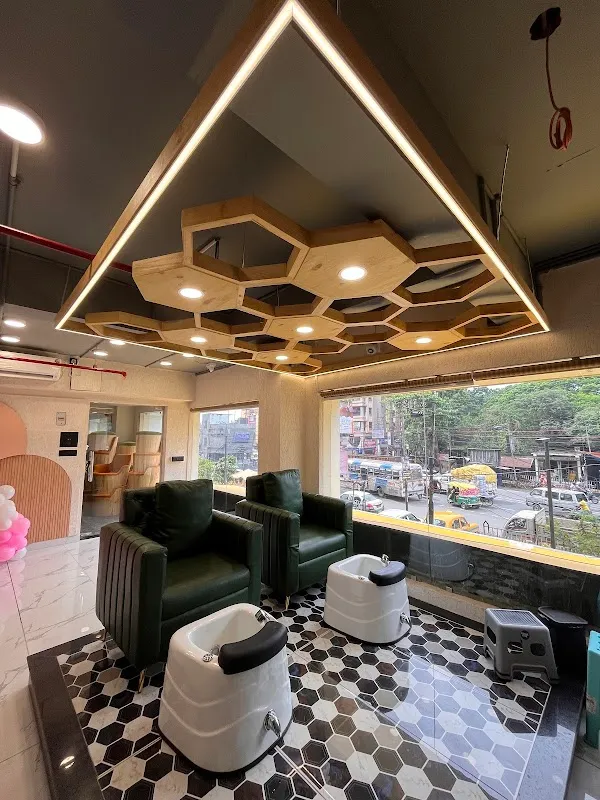 Posh PonyUp Salon (Madhyamgram)