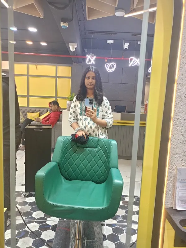 Posh PonyUp Salon (Madhyamgram)