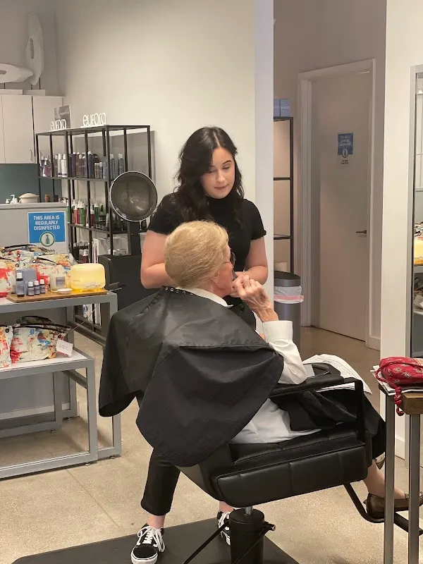 Fringe Salon and Color Bar