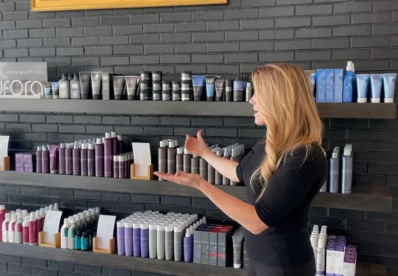 Fringe Salon and Color Bar