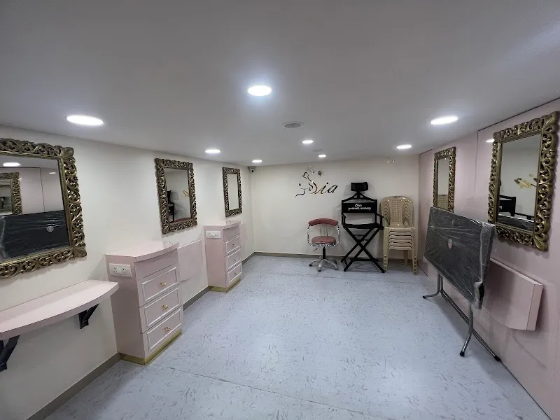 Sia Beauty Salon & Academy | Beauty Salon in Charai | Nail Art in Charai | Makeup artist in Charai | Hairdresser in Thane
