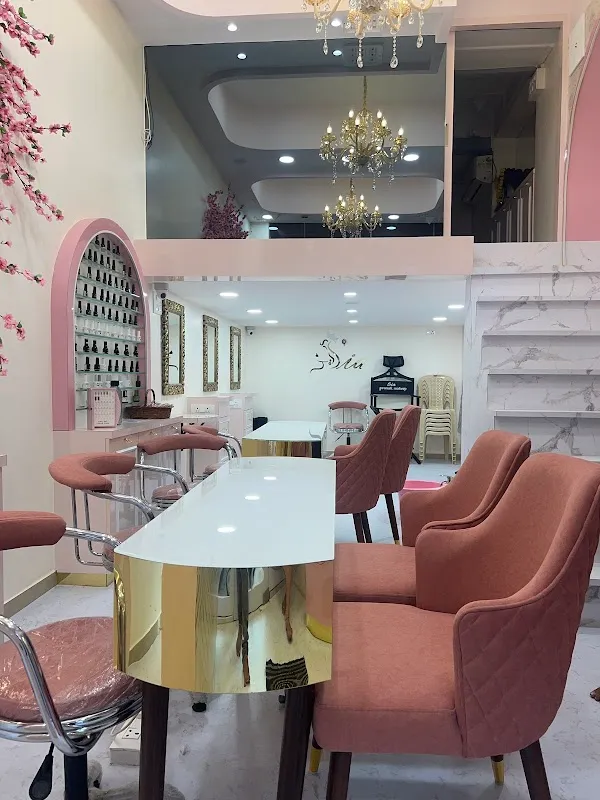 Sia Beauty Salon & Academy | Beauty Salon in Charai | Nail Art in Charai | Makeup artist in Charai | Hairdresser in Thane