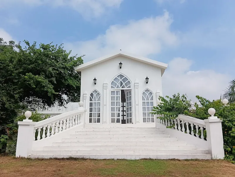 Cine City - Best Pre-Wedding Location Near Mumbai