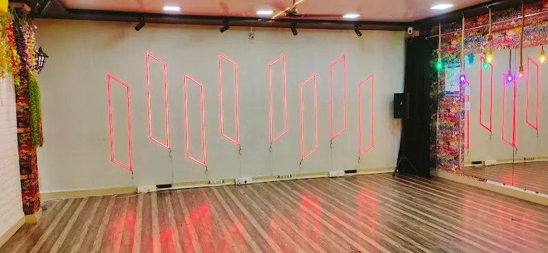 Roar Studio Dance and Fitness