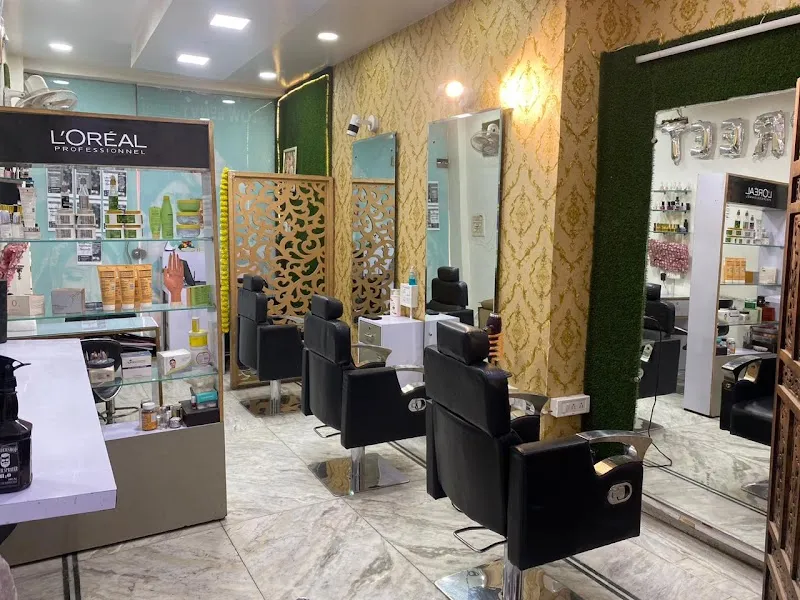 GLOW EENVY Salon & Studio