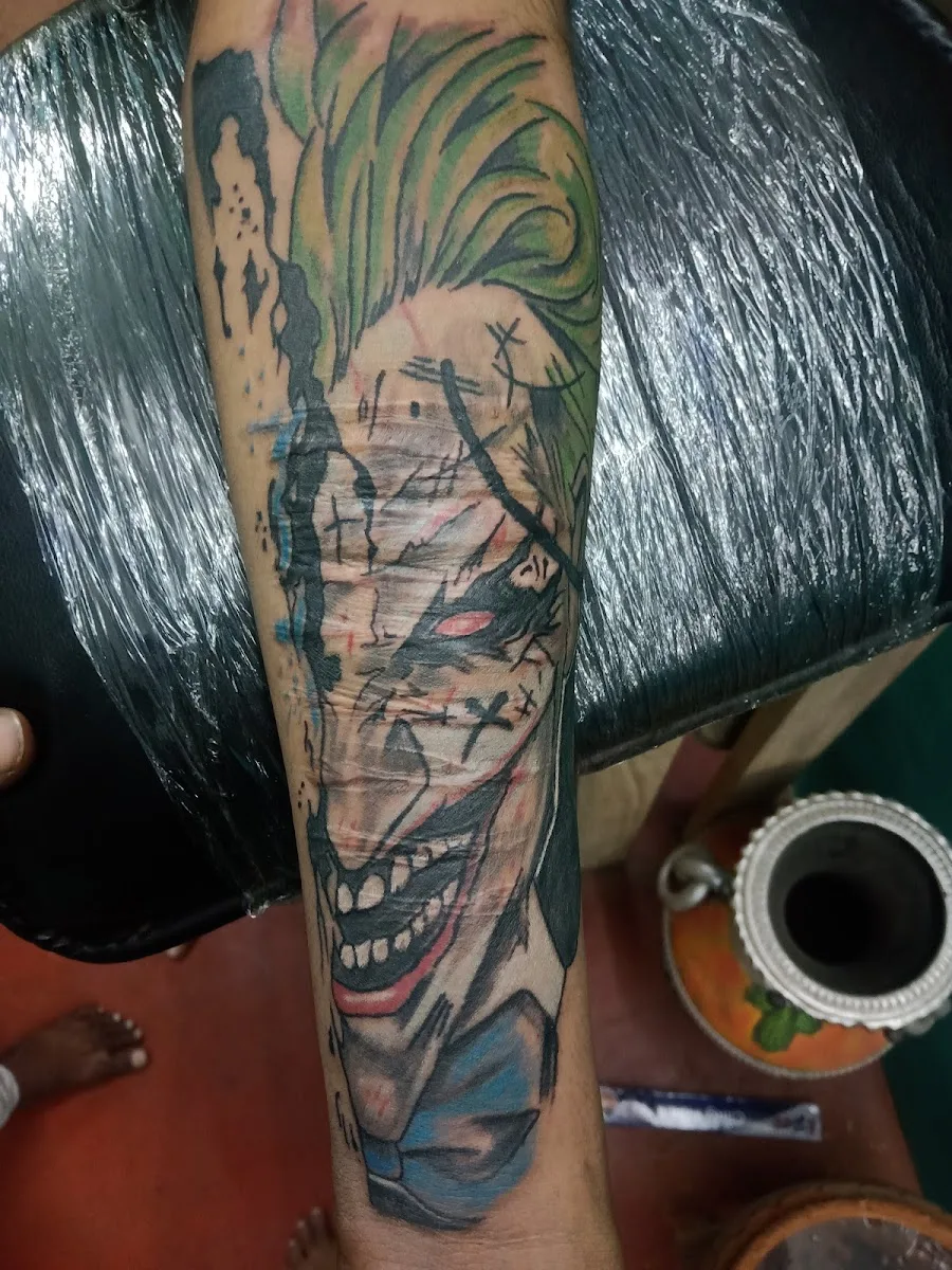 De INK SMITH Tattoo Shop in Vellore
