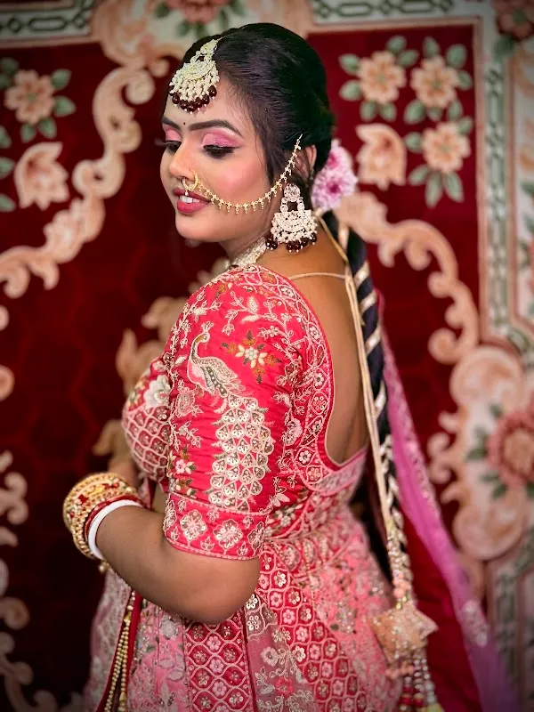 Rinkuz makeup studio academy & saloon