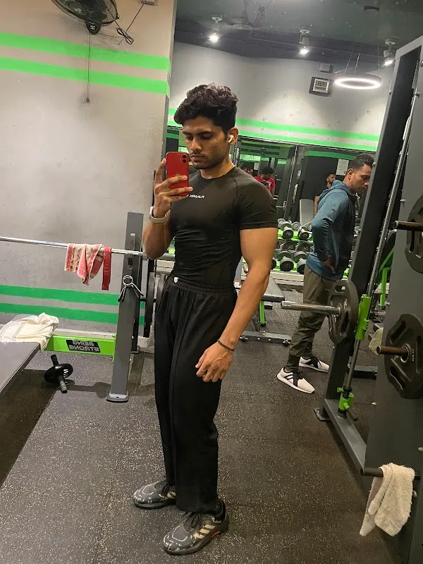 Muscle buzz fitness club
