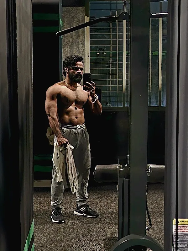 Muscle buzz fitness club