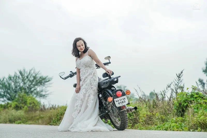 A S V Photography Candid photography and 360 degree video spinny