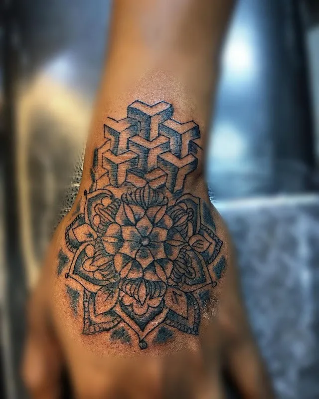 Art Line Tattoos