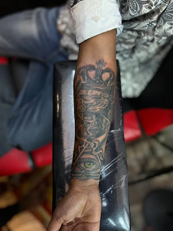 Art Line Tattoos