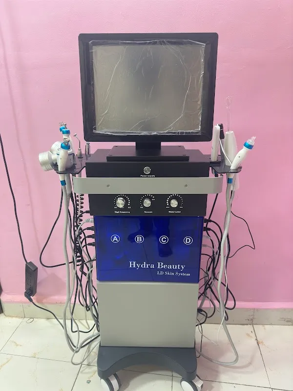 FEELGOOD SKIN & HAIR CLINIC – Dr. Arbaz & Dr. Fauzia Pathan