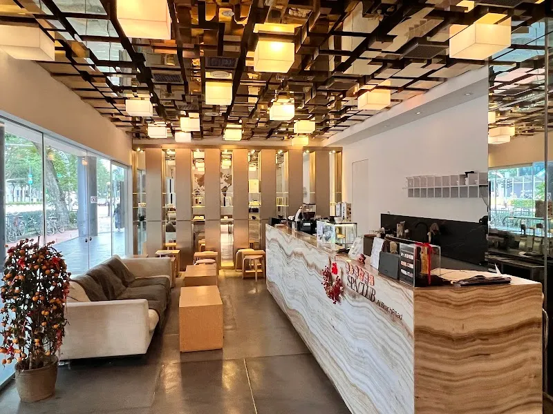 SPA CLUB AT BEACH ROAD