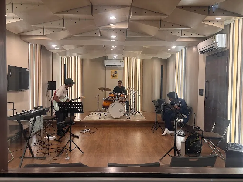 The Grid Rooms