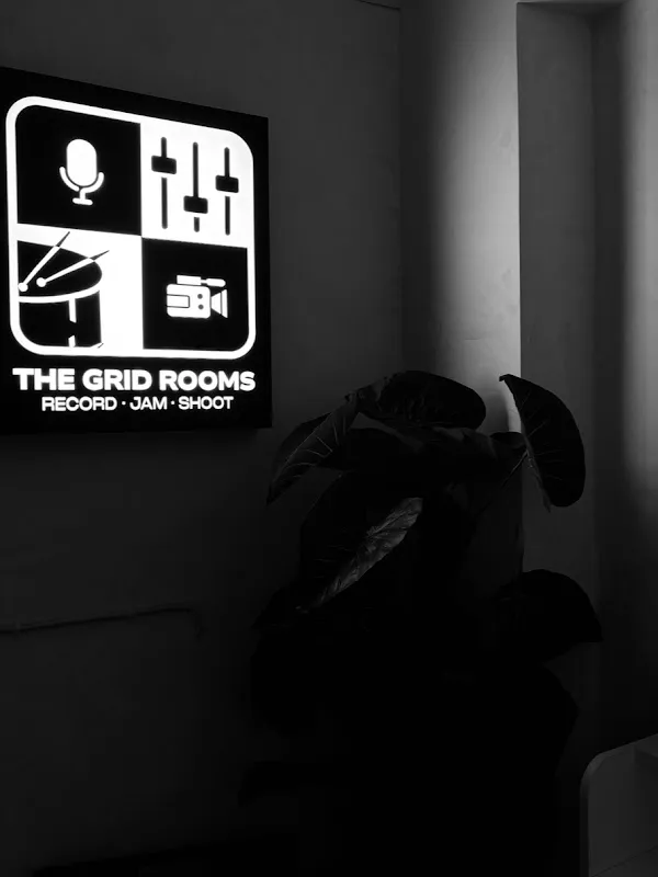 The Grid Rooms