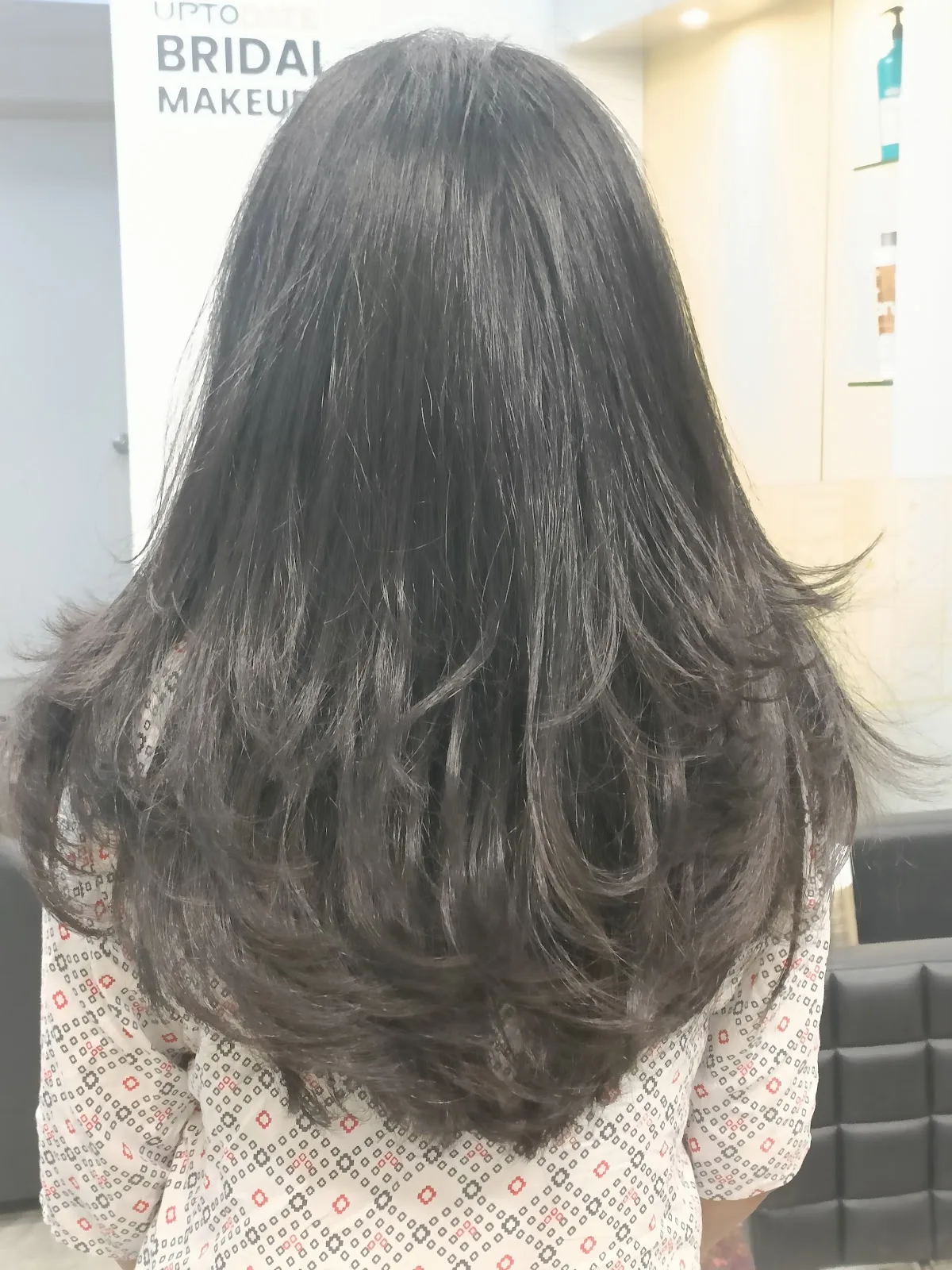 uptodate unisex Salon