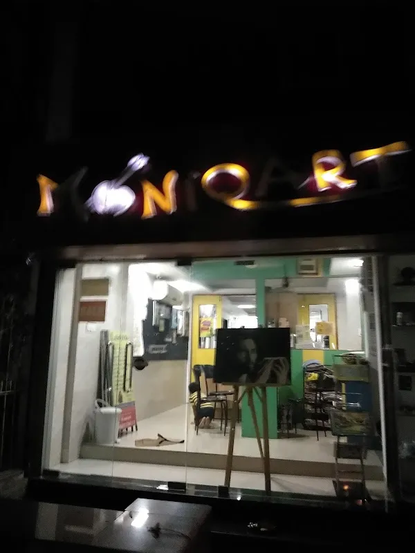 MONIQART - Art Studio and Art Therapy