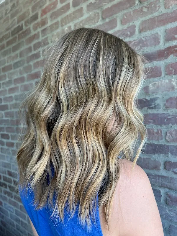 Salon Four8Zero