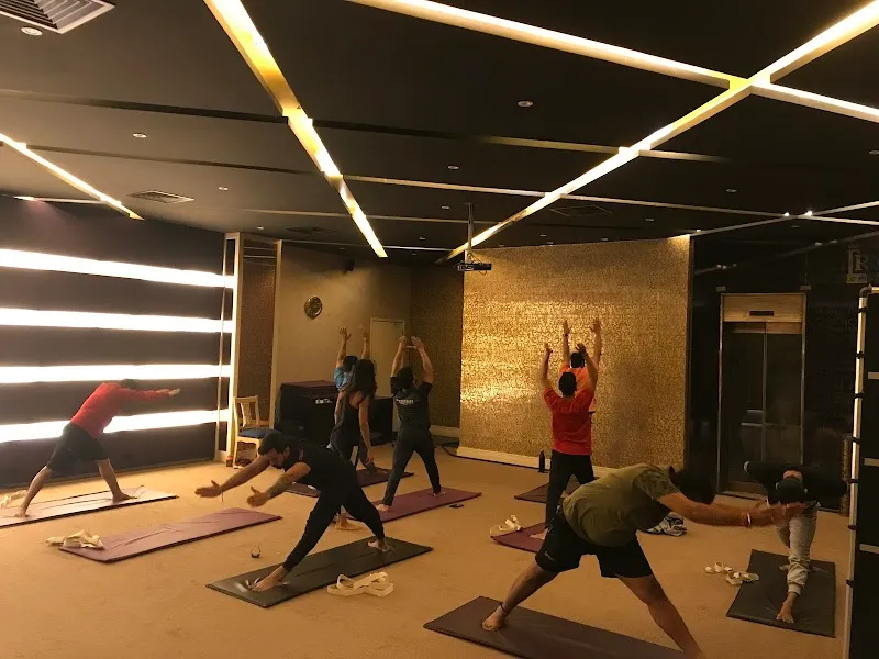 Nitrro Bespoke Fitness Breach Candy