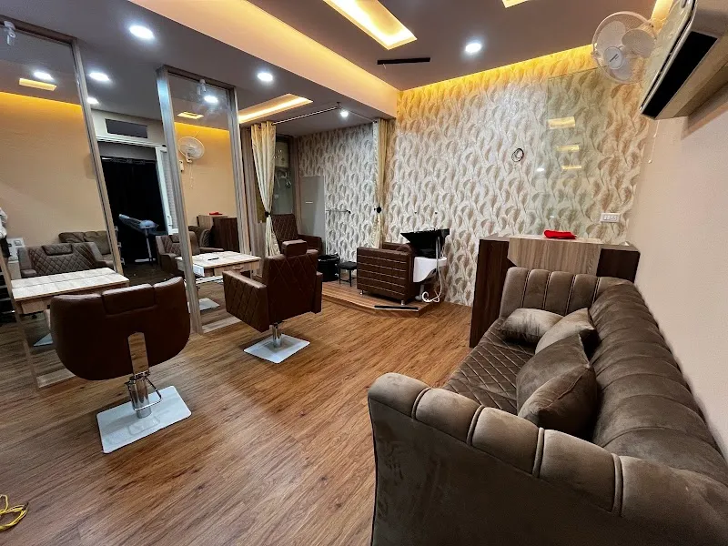 Beauty blend family saloon