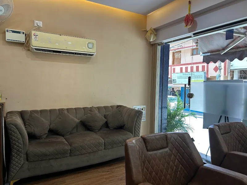 Beauty blend family saloon