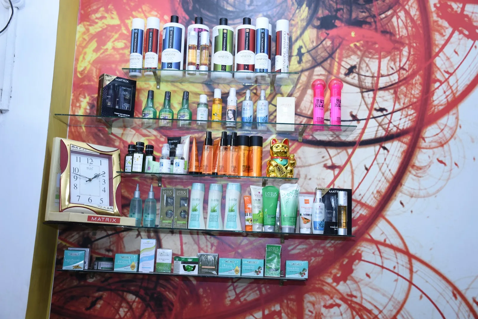 Naturoma Ladies Beauty Clinic - Best Beauty Parlour | Best Ladies Salon Guwahati