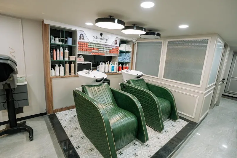 Habibs Hair and Beauty Salon Kalyan Khadakpada