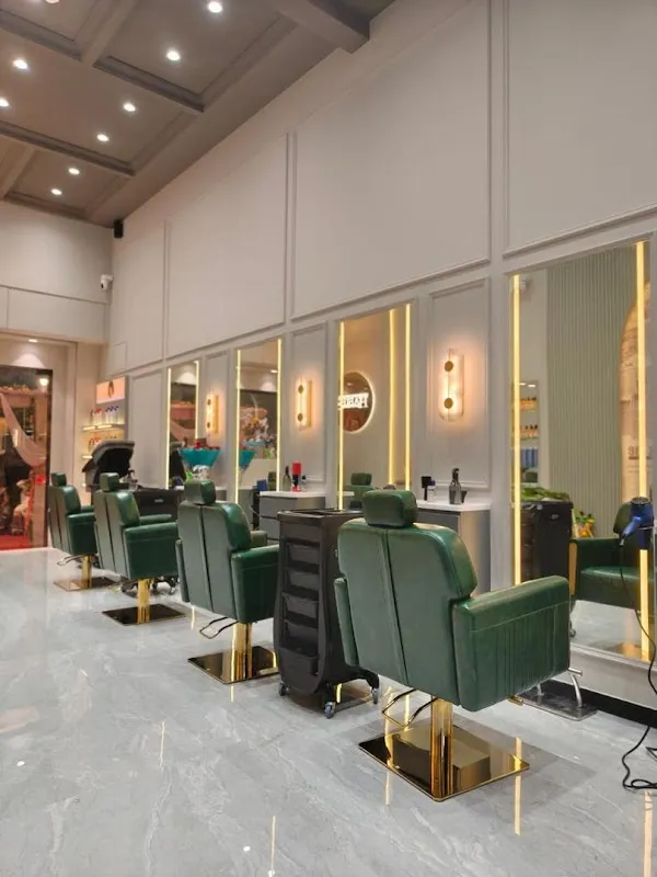 Habibs Hair and Beauty Salon Kalyan Khadakpada