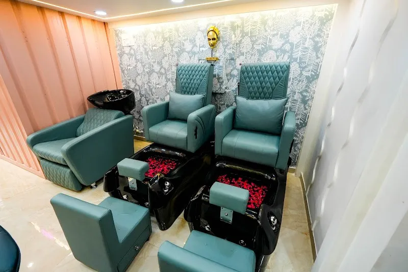 La Mia Bella family salon