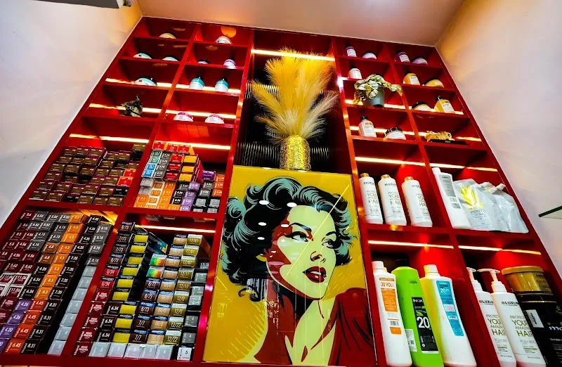 La Mia Bella family salon