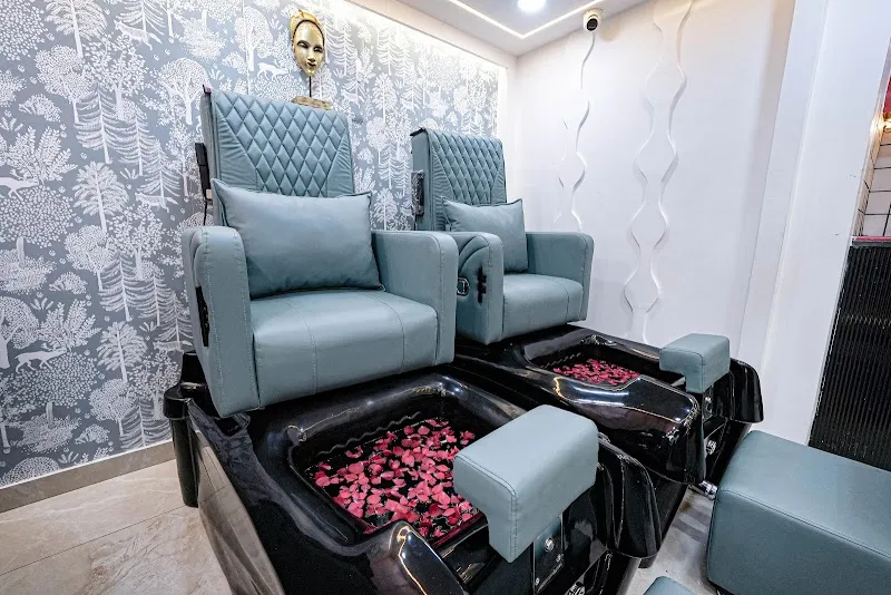 La Mia Bella family salon