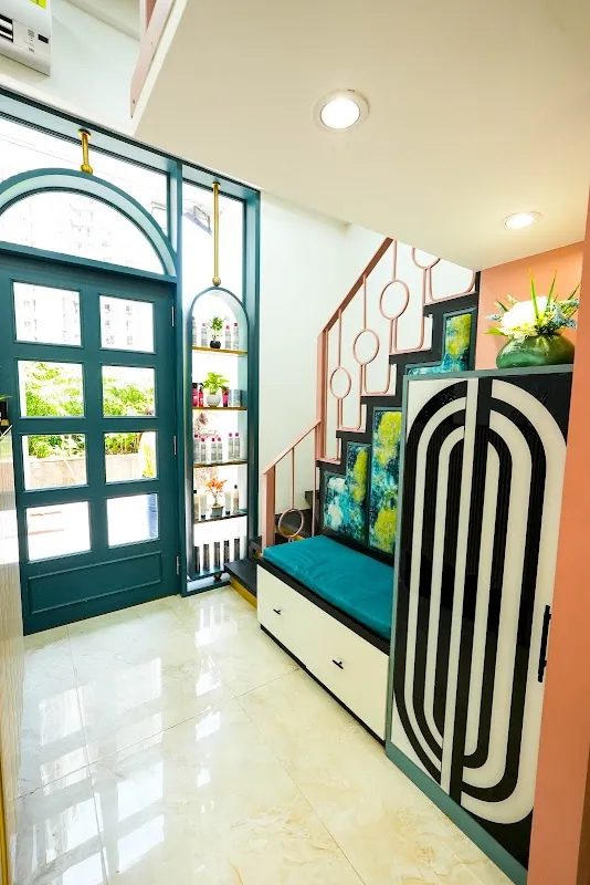 La Mia Bella family salon